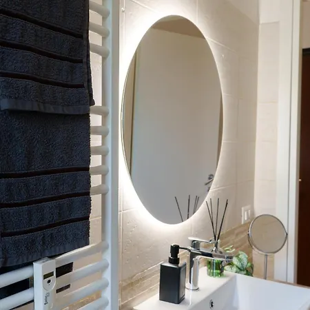 Appartement 2min Metro Rossa - 20min San Siro-ac-parcheggi